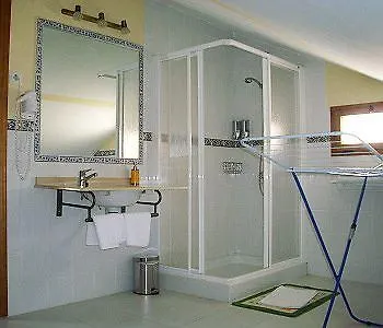 Apartamentos Maria Del Carmen Torremolinos İspanya